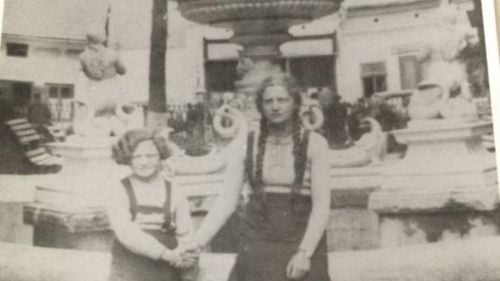 Ziua Holocaustului din România: Mirjam și Sylvia – deportate în Transnistria, supraviețuitoare, medici, nonagenare – povestesc tragica lor experiență