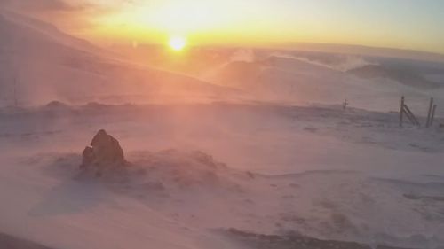 Avertisment al meteorologilor: Praf din zona deşertului Karakum, deasupra României, până în noaptea de joi spre vineri