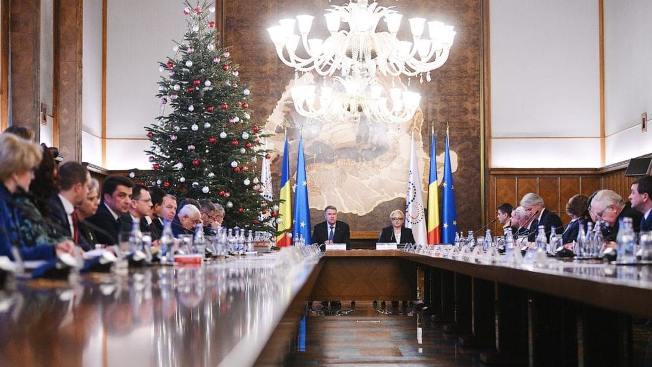 Președintele Iohannis critică lipsa unui buget pe anul în curs: În loc să se ocupe de buget, Guvernul schimbă șefi de la ANAF și din alte poziții