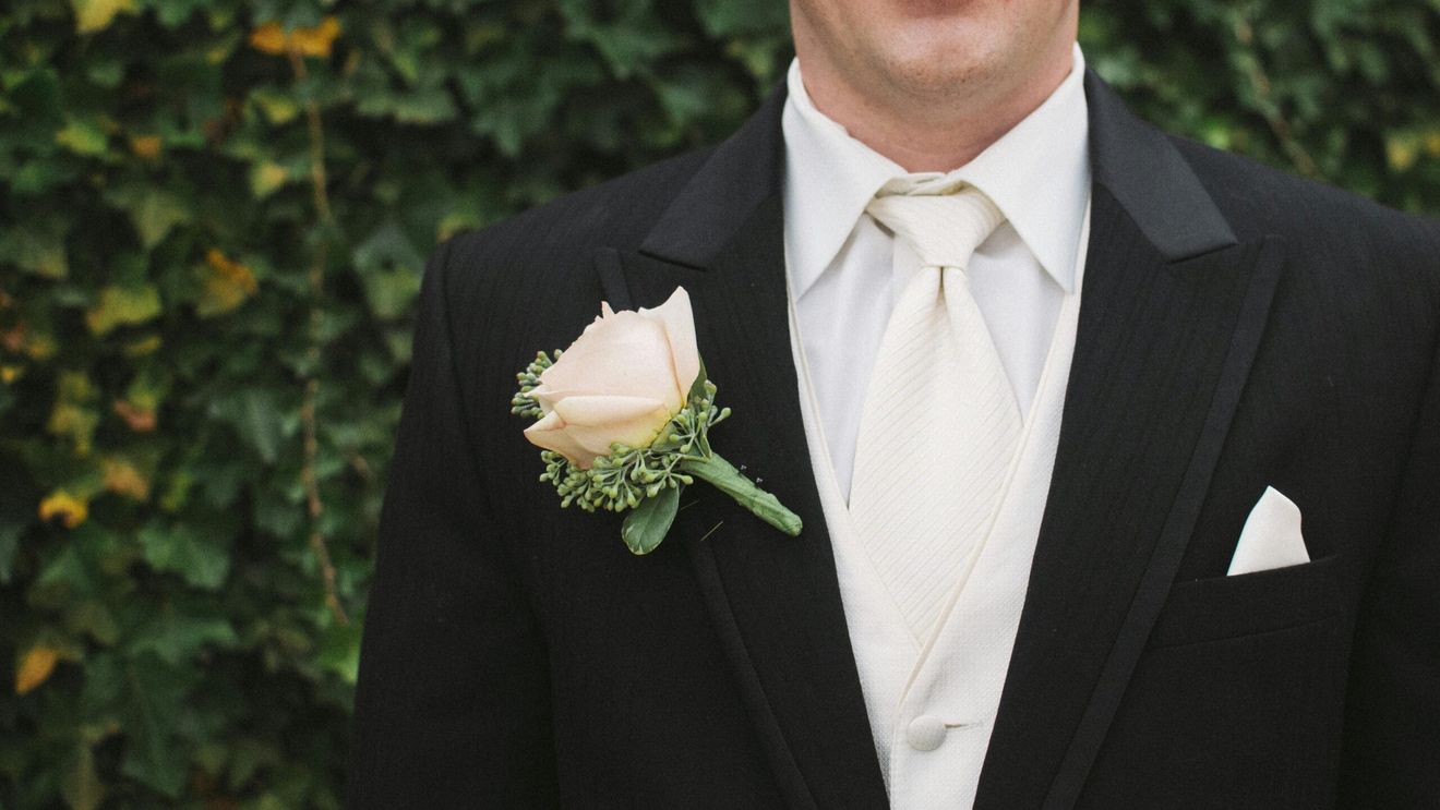 Ce înseamnă „white tie”? Definiția și originile, celui mai formal dress code din societate