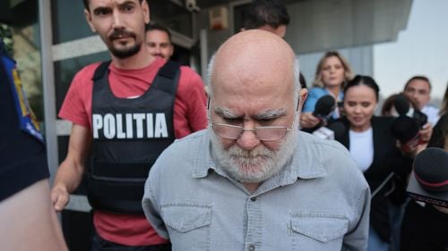 SURSE Alfred Bulai, transportat la spital de urgență după ce i s-a făcut rău în arest / Sociologul ar fi suferit un infarct