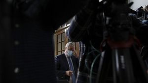 Tăriceanu: Carantinarea masivă are urmări în societate mai dramatice decât infectarea câtorva dintre noi / În primul rând, distruge relaţiile umane care şi aşa se stabilesc atât de greu