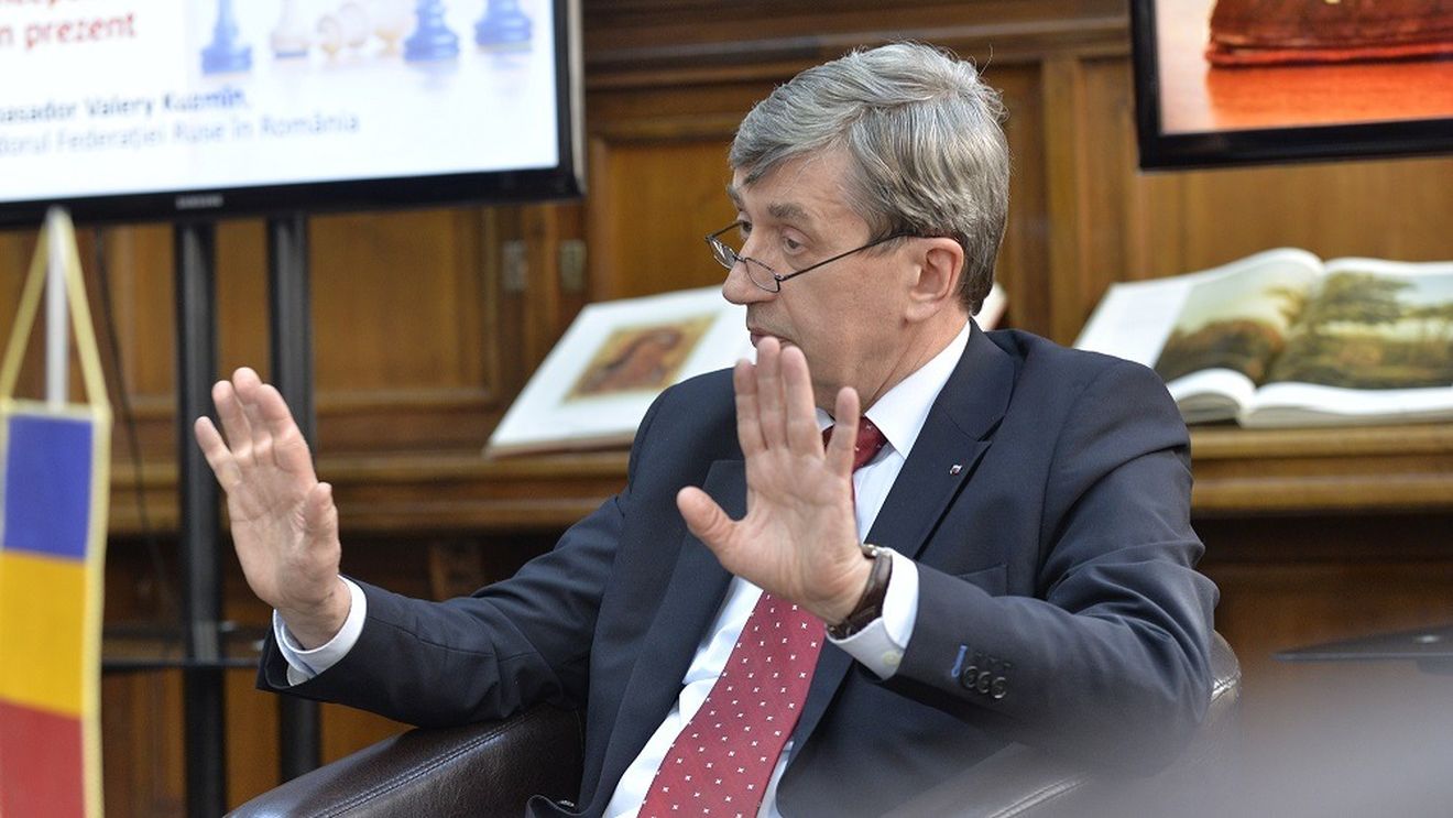 Universul.net: Ambasadorul Rusiei, surprins de o cameră video deschisă din greșeală în timp ce se bărbierea