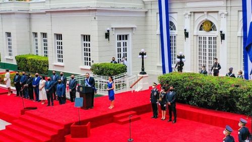 El Salvador oferă 5.000 de "paşapoarte gratuite" pentru a atrage "străini cu înaltă calificare"