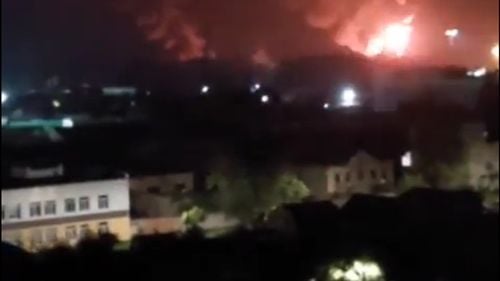 Ucraina a lansat cel mai mare atac cu drone asupra Rusiei de la începutul războiului / Patru avioane militare, avariate în Pskov