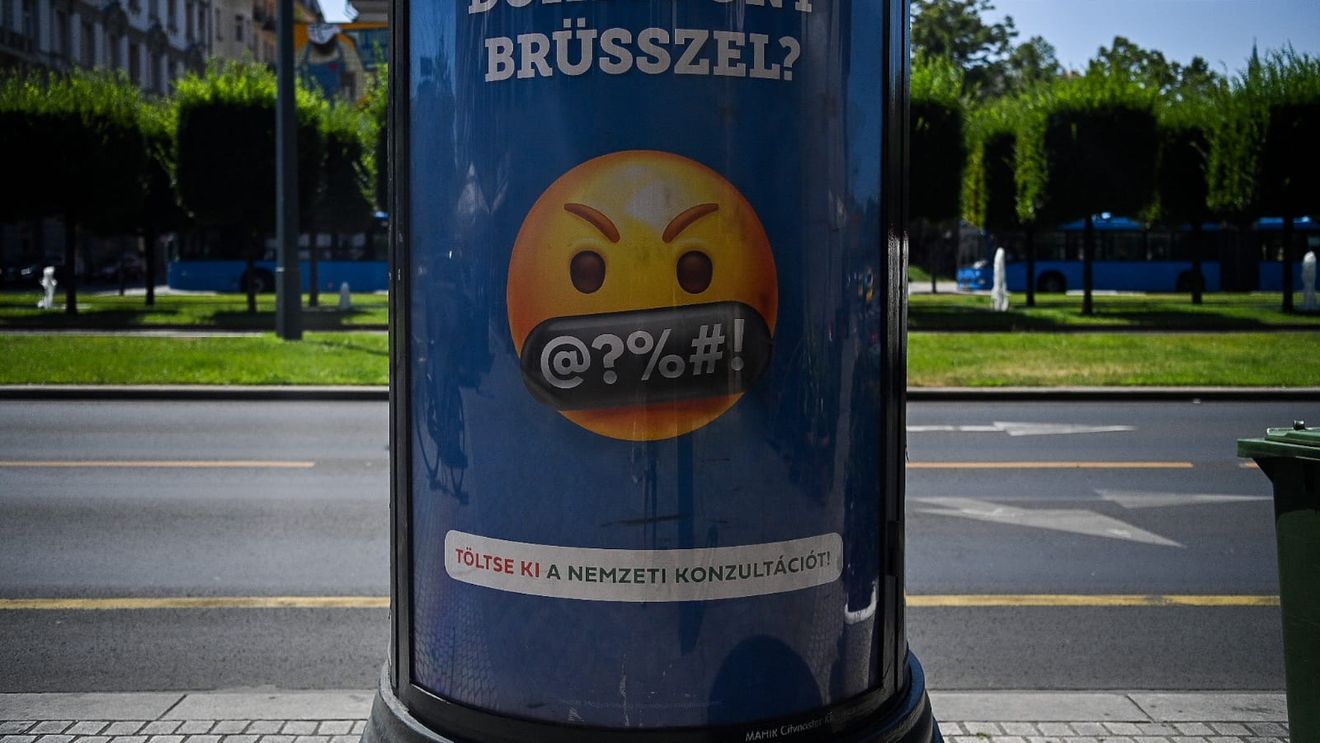 Viktor Orban, campanie furibundă împotriva lui Soros, Bruxelles-ului, imigrației și minorităților sexuale. Ungaria, împânzită de afișe care demonizează ”inamicii” țării