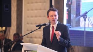 România nu și-a depus dosarul pentru a găzdui Autoritatea Europeană a Muncii și rămâne una dintre puținele țări UE fără instituții europene. Siegfried Mureșan: Este un mare eșec al Guvernului Dăncilă, în timpul Președinției române