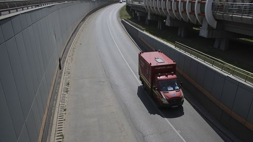 Primăria Capitalei va începe consolidarea şi reabilitarea pasajelor Lujerului, Bucur Obor şi a Podului Băneasa / Expertizele tehnice au arătat degradări majore, precum fisuri în structura de rezistenţă