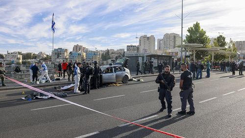 UPDATE Hamas revendică atacul armat din Ierusalim, soldat cu trei morți: Doi teroriși au deschis focul într-o stație de autobuz