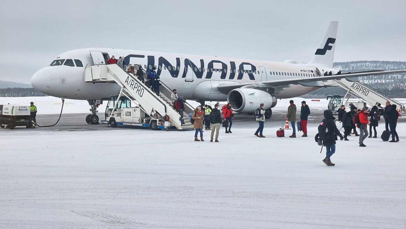 Nămeți, gheață groasă și zero întârzieri: în interiorul aeroporturilor de la Cercul Arctic care nu anulează niciodată zborurile