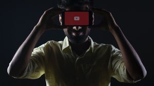 O nouă formă de fake news: clickbaiteri și propagandiști ruși produc în masă videoclipuri regizate care incită la ură