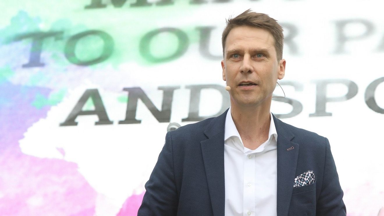 EXCLUSIV Un impozit pe cifra de afaceri încurajează companiile să plece din România / Creșterea impozitelor se va traduce prin creșterea prețului - Sebastian Metz, șeful Camerei de Comerț Româno-Germană