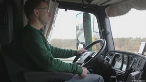 Cum vor fi afectate firmele de transport românești de noile reguli în plină negociere la nivelul UE / Tot ce trebuie să știe șoferii de camion din România explicat în detaliu