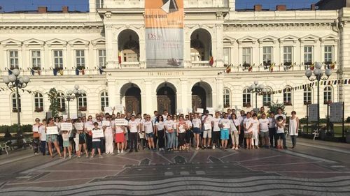 Protest al profesorilor la Arad: Nu se mai poate să acceptăm ordine de ministru date peste noapte, pompieristic, care să distrugă învățământul