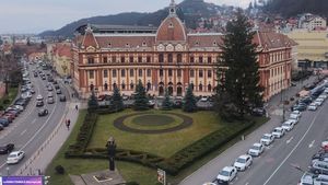 Fostul Palat de Justiţie din Braşov trece în administrația autorităților locale / Aici a  fost sediul PCR în perioada comunistă / Clădirea nu a putut fi reabilitată din cauza problemelor birocratice ce țineau de dreptul de administrare