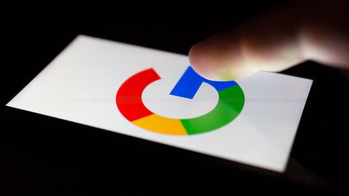 Organismul european de supraveghere a confidențialității investighează utilizarea de către Google a datelor personale pentru un model de Inteligență Artificială