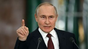 LIVE VIDEO Putin: Rusia se confruntă cu o perioadă "foarte dificilă" / „Ei au început războiul și noi am folosit forța pentru a-l opri” / Moscova se retrage din tratatul nuclear cu SUA / Putin citează din Stalin: „Când Rusia este amenințată, trebuie să ne unim forțele”