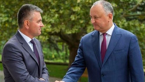 Igor Dodon de la Chișinău și separatistul Vadim Krasnoselski de la Tiraspol adoptă poziții comune în chestiunea interzicerii în Moldova a simbolurilor invaziei ruse în Ucraina