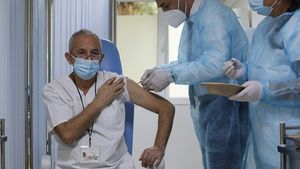 Florin Cîțu, invitat în Parlament la "Ora prim-ministrului", pentru a prezenta un raport privind campania de vaccinare împotriva COVID-19