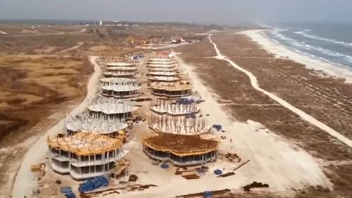 VIDEO Construcțiile de pe plaja Corbu au impact negativ asupra mediului, arată un răspuns oficial publicat de deputatul Bogdan Bola, fostul șef Apele Române care a sesizat Ministerul Mediului/ A fost înștiințat corpul de control al premierului