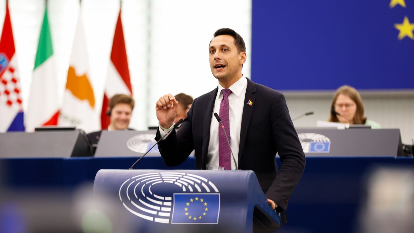 BREAKING Vlad Gheorghe s-a retras din cursa pentru Primăria București și le cere susținătorilor să îl voteze pe Ciprian Ciucu: Candidata extremistă are șanse reale să ajungă primarul Capitalei / Îi cer lui Cătălin Drulă să se alăture alianței candidaților de centru-dreapta