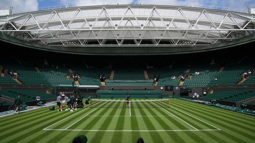 Wimbledon: Ploaia amână aproape 30 de meciuri/ Printre ele, și cele ale româncelor Sorana Cîrstea, Irina Begu şi Jaqueline Cristian