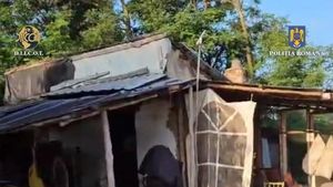 Caz de sclavie identificat în judeţul Prahova / Membrii unei familii au exploatat, timp de opt ani, şapte persoane, puse să muncească la o fermă