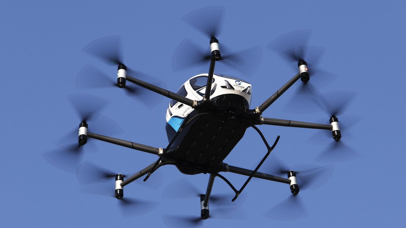 Revoluția eVTOL care nu a mai venit: tot mai multe proiecte care dezvoltă vehicule aeriene electrice cu decolare și aterizare verticală dispar / Tehnologia bateriilor actuale nu este satisfăcătoare, certificarea e dificilă