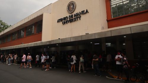 Cel puţin trei morţi într-un atac armat rar la o universitate din Filipine / Presupusul atacator a fost arestat