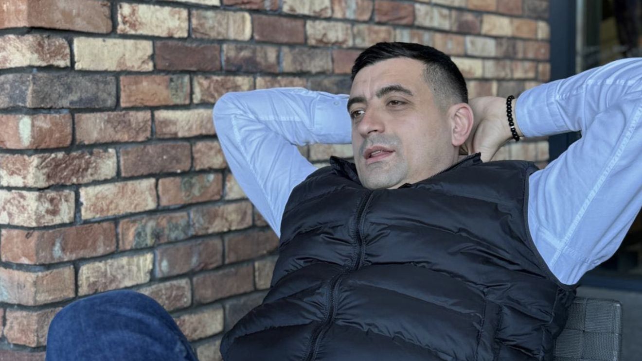 BREAKING George Simion: Parlamentarii AUR nu vor vota guvernul Veștea diseară, vom ieși din sală / În AUR nu sunt trădători / Veștea să vină la discuții dacă vrea votul, îl aștept diseară până la ora 20.00 la sediul nostru