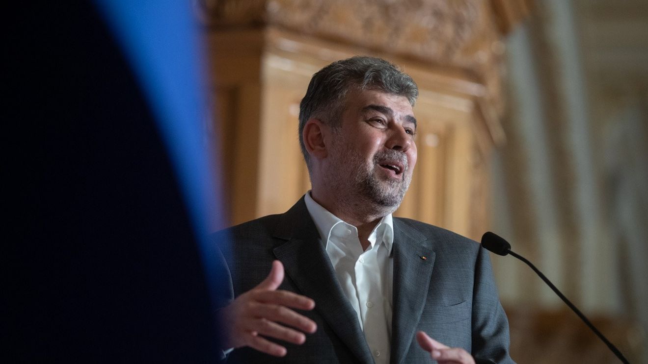 Premierul Ciolacu, în vizită la o fabrică de țigări: Aţi plătit impozite de aproximativ 500 de milioane de euro, o cifră impresionantă / Industria dumneavoastră are evaziune zero / Ca părinte cred cu tărie că nicotina, consumul de tutun în orice formă nu va aduce niciun beneficiu sănătăţii