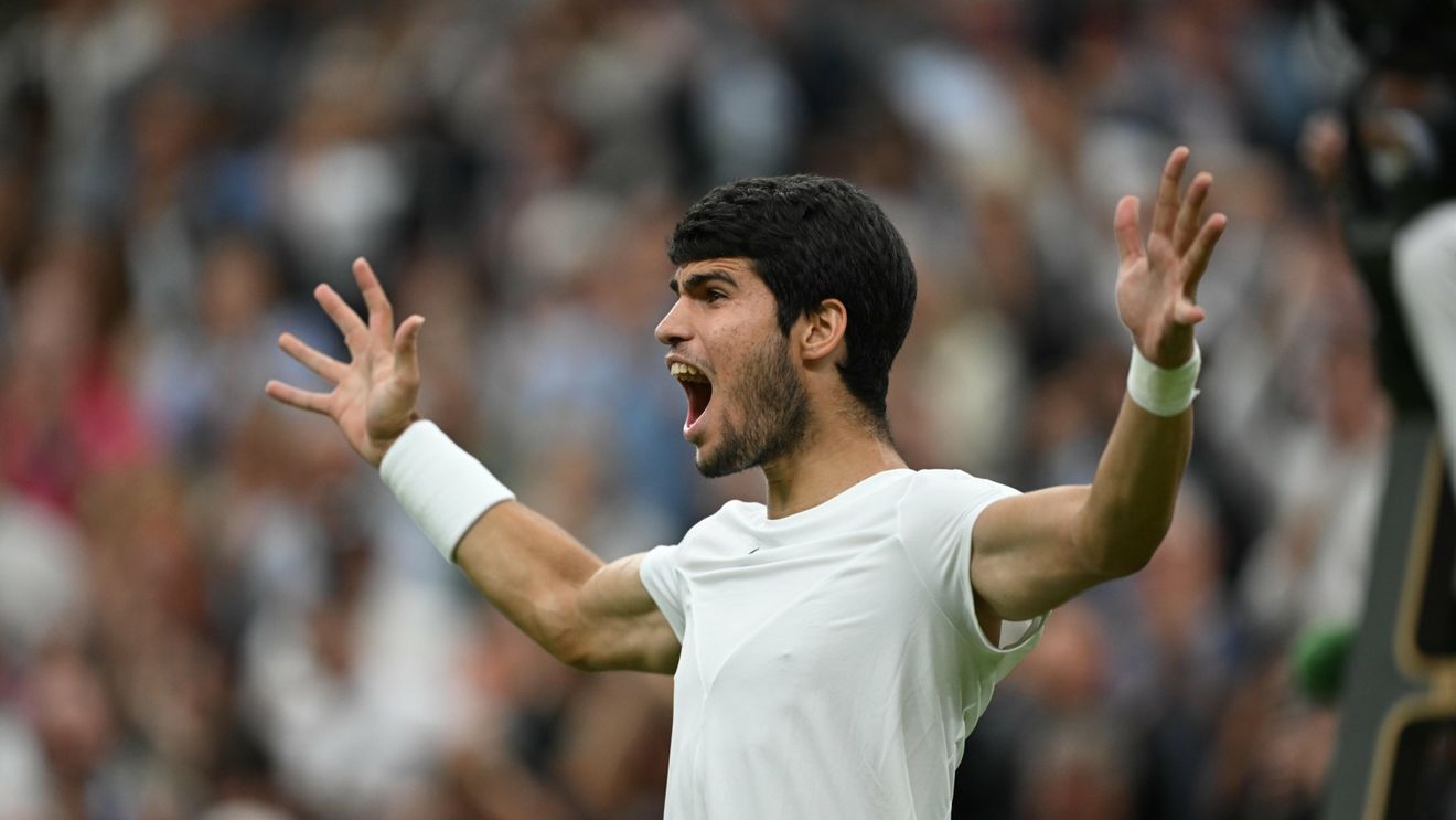 Carlos Alcaraz s-a calificat în finala de la Wimbledon, unde îl va întâlni pe Djokovic
