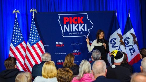 Supriză în cursa internă a Partidului Republican din SUA? Nikki Haley se află la doar patru puncte în spatele lui Donald Trump în cel mai recent sondaj din New Hampshire, unde alegerile primare vor avea loc în 23 ianuarie