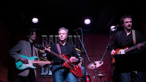 VIDEO Șeful diplomației americane a cântat la chitară într-un bar din Kiev: "Rockin' in the Free World"