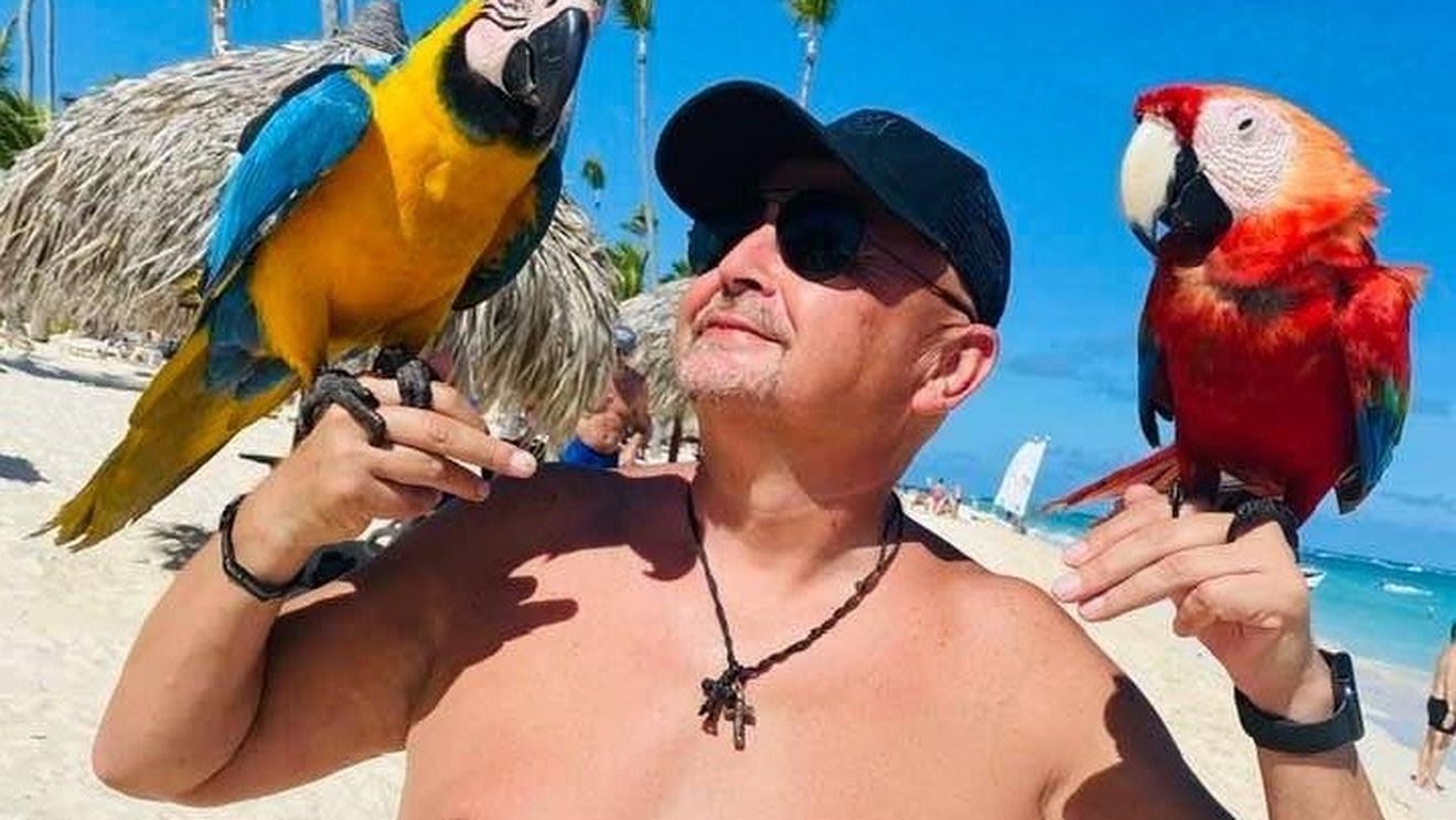 Ionuţ Nasleu, fostul director de la Pieţe Timişoara, a fost reţinut pe Aeroportul Otopeni. El e vizat într-un dosar de şantaj, după plângerea depusă de doi jurnalişti