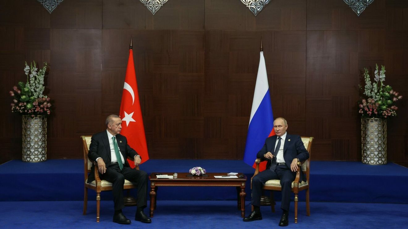 VIDEO Putin i-a prezentat lui Erdogan planul "hub-ului de aprovizionare cu gaze" / Liderul rus, umilit din nou de omologul turc: l-a lăsat să aștepte la summitul de la Astana