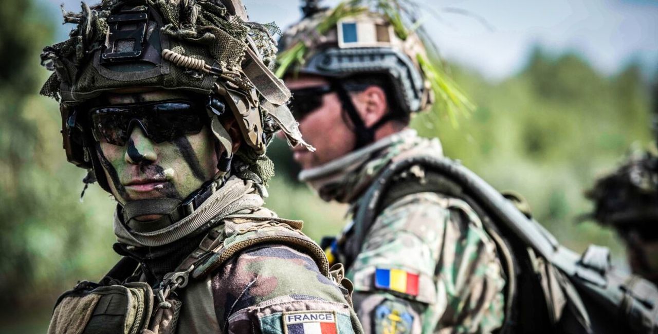 SURSE Bogdan Rodeanu și Nicu Fălcoi, nume vehiculate în USR pentru Ministerul Apărării Naționale după demisia lui Ionuț Moșteanu. Ce alte variante mai sunt în cărți / Rodeanu: Prioritatea majoră a României, în acest moment, este finalizarea procedurilor de alocare a bugetelor, a obiectivelor strategice și a achizițiilor din programul SAFE