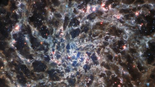 Cel mai nou telescop spaţial al NASA a decolat pentru a cartografia întregul cer şi milioane de galaxii, aşa cum nu s-a mai întâmplat niciodată / În Calea Lactee, Spherex va căuta apă şi alte ingrediente ale vieţii