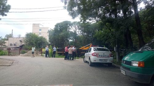 A fost descoperită o instalaţie artizanală pentru furt de petrol, la o conductă situată în extravilanul comunei Slătioara din județul Olt