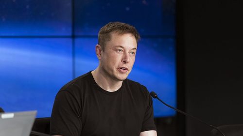 SUA ridică sancţiuni comerciale impuse Iranului pentru a permite iranienilor accesul la Internet. Elon Musk a cerut ridicarea sancţiunilor pentru a oferi iranienilor conexiune prin Starlink