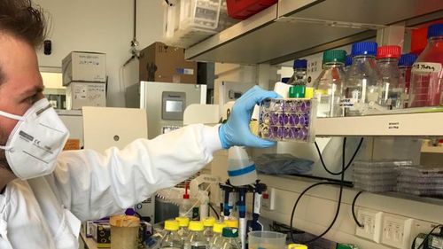 "Riscul de incidente severe post-vaccinare este mult mai mic decât riscul de infectare cu Coronavirus și dezvoltare de simptome severe" - imunologul Ștefan Dascălu