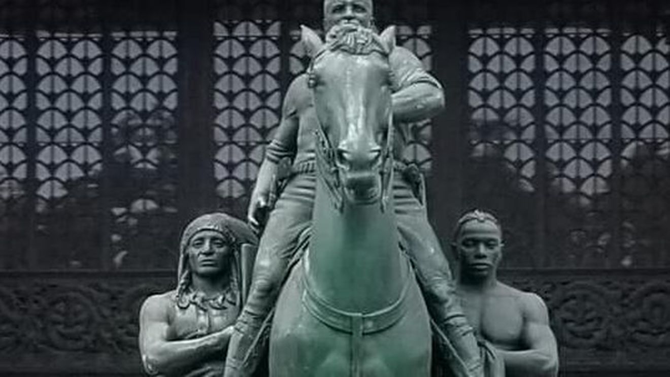 Muzeul de Istorie Naturală din New York renunţă la statuia lui Theodore Roosevelt pentru că ”prezintă explicit negrii şi indigenii ca subjugaţi şi inferiori rasial”
