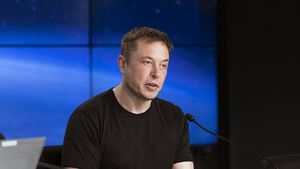 SUA ridică sancţiuni comerciale impuse Iranului pentru a permite iranienilor accesul la Internet. Elon Musk a cerut ridicarea sancţiunilor pentru a oferi iranienilor conexiune prin Starlink