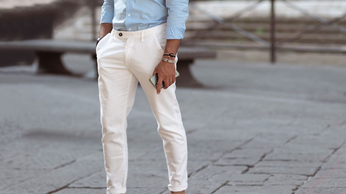 Ghidul bărbaților pentru pantalonii albi / Cum îi porți elegant fără să dai greș