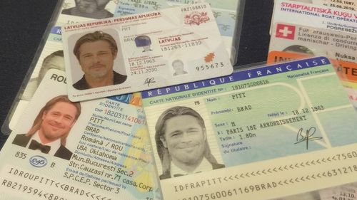 Sandra Bullock îşi avertizează fanii cu privire la profilurile false, după exemplul înșelătoriei cu Brad Pitt