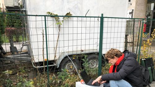 Activiştii de mediu au demarat o campanie de monitorizare a dioxidului de azot în Bucureşti/ NO2 este un gaz rezultat din traficul rutier, activităţile industriale şi producerea energiei electrice