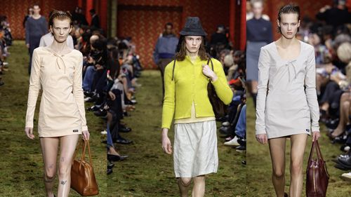Miu Miu toamnă-iarnă 2026–2027 la Paris Fashion Week: cum combină noua colecție minimalismul utilitar cu romantismul delicat