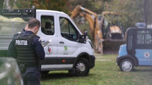 Poliția Capitalei a deschis dosar penal după ce două persoane ar fi fost rănite de un buldozer, pe șantierul din Piața Unirii