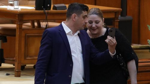 George Simion, Diana Șoșoacă și Anamaria Gavrilă nu au condamnat atacul rusesc asupra orașului Cernăuți, soldat cu doi morți și 24 de răniți / Anterior, liderii AUR, S.O.S. și POT susțineau că românii din Ucraina sunt oprimați, iar Rusia vrea „pace”