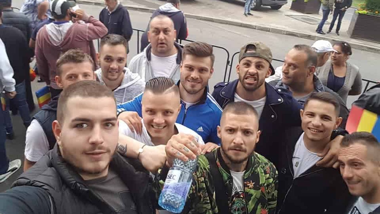 FOTO Protestul PSD de miercuri seară de la Cotroceni, eșec total: 100 de persoane au strigat ”Jos statul paralel”!